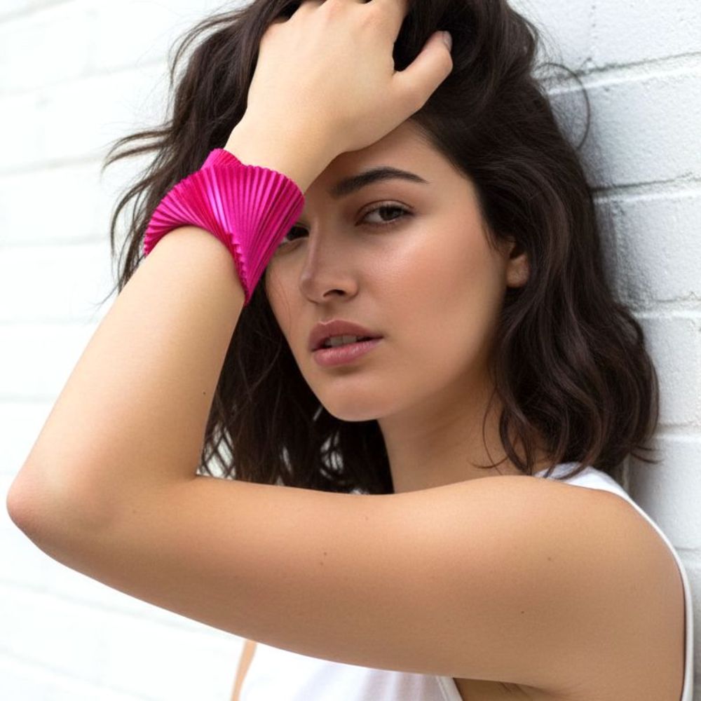 Satin Pleated Bracelet Shell Fuchsia SH-FU
