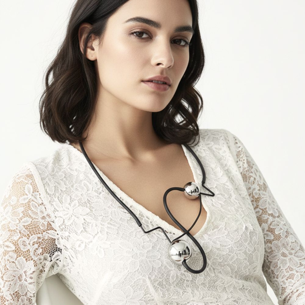 Collana Mt Infini: Nero
