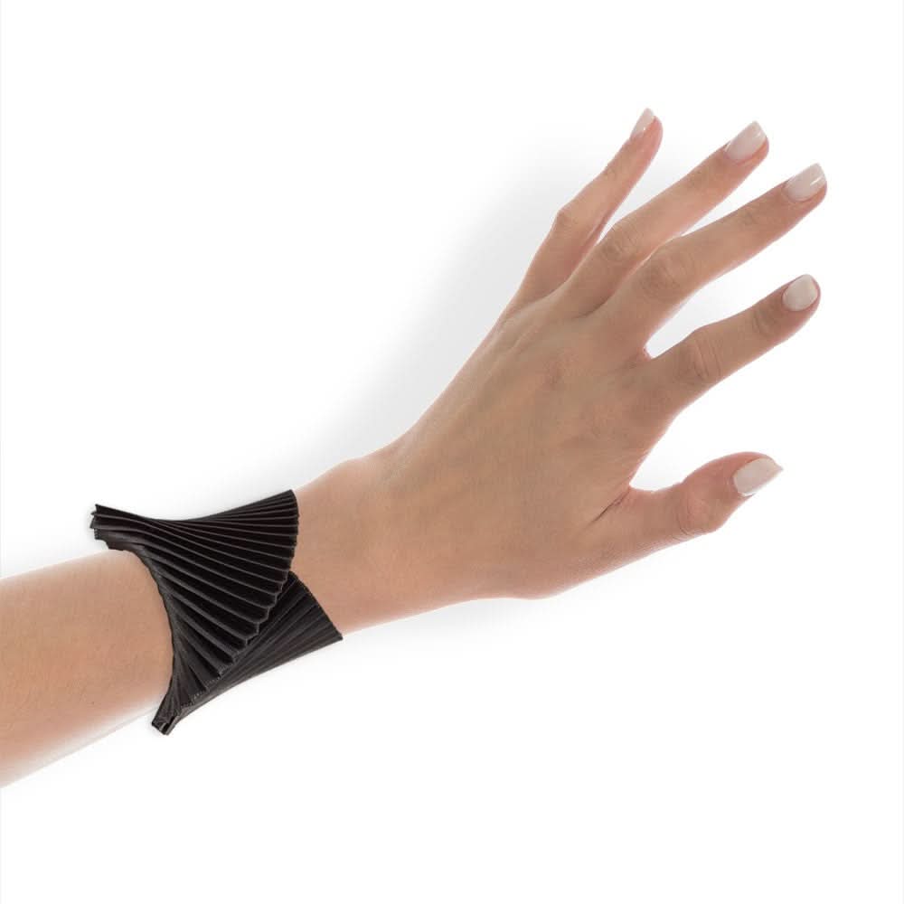 Satin Pleated Bracelet Shell Black SH-BLA - Anthos Crafts