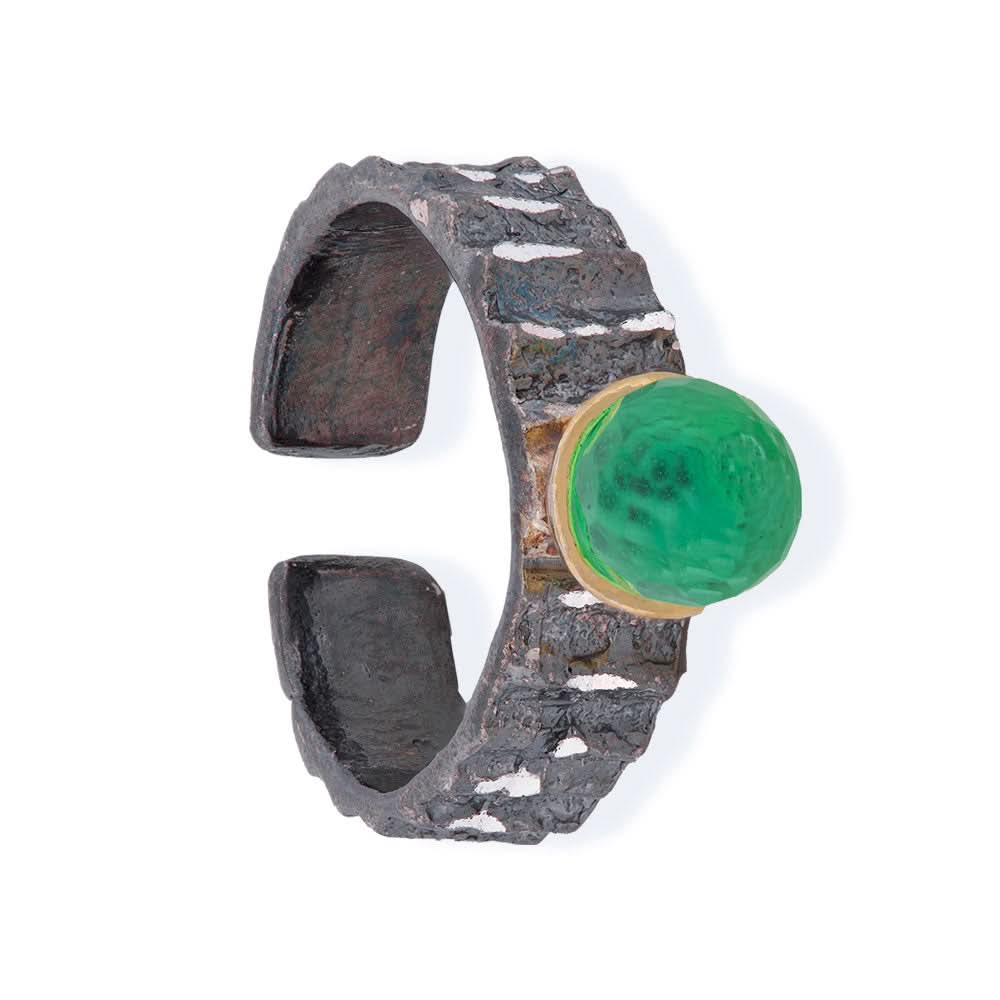 Handmade Black Plated Silver Diamond Curved Ring With Green Crystal - Anthos Crafts