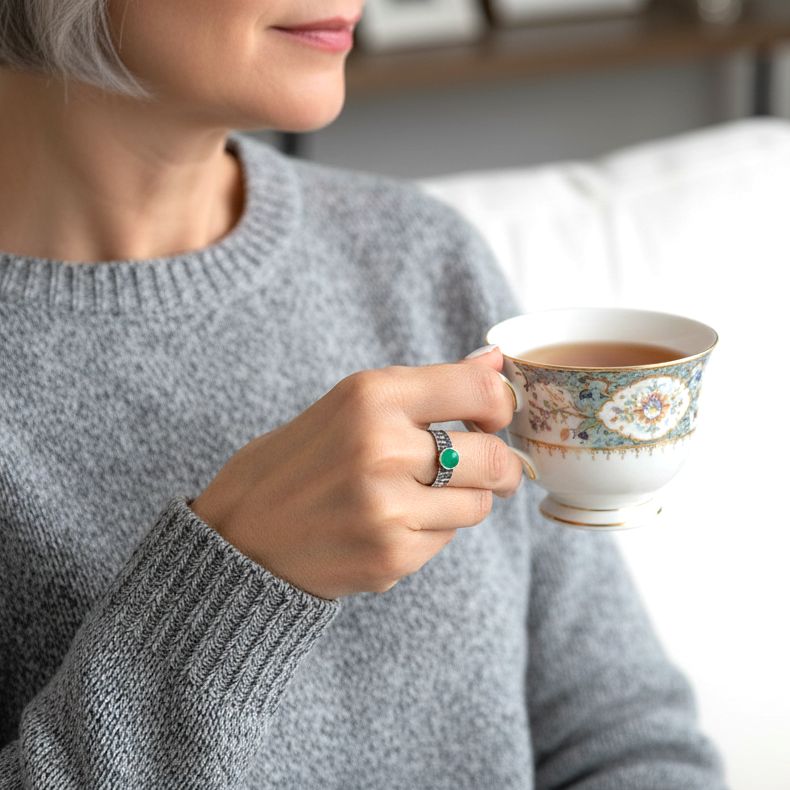 Handmade Black Plated Silver Diamond Curved Ring With Green Crystal