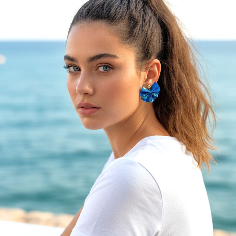 Orecchini origami a forma di ventaglio blu navy e turchese con pietre turchesi