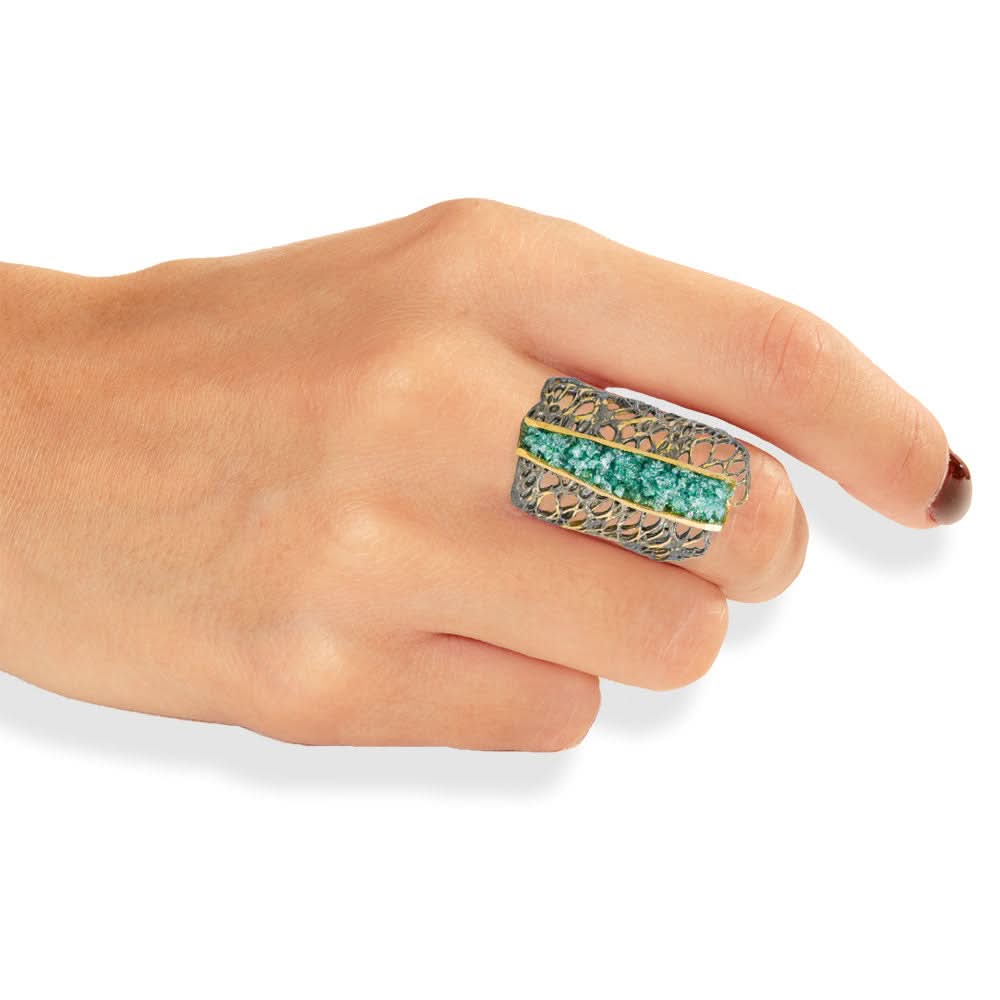 Handmade Diamond Curved Black Plated Bronze Ring With Green Crystals - Anthos Crafts